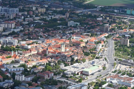 Fogadóórát tart március 10-én, kedden Lehrner Zsolt a Piac tér 4. szám alatt